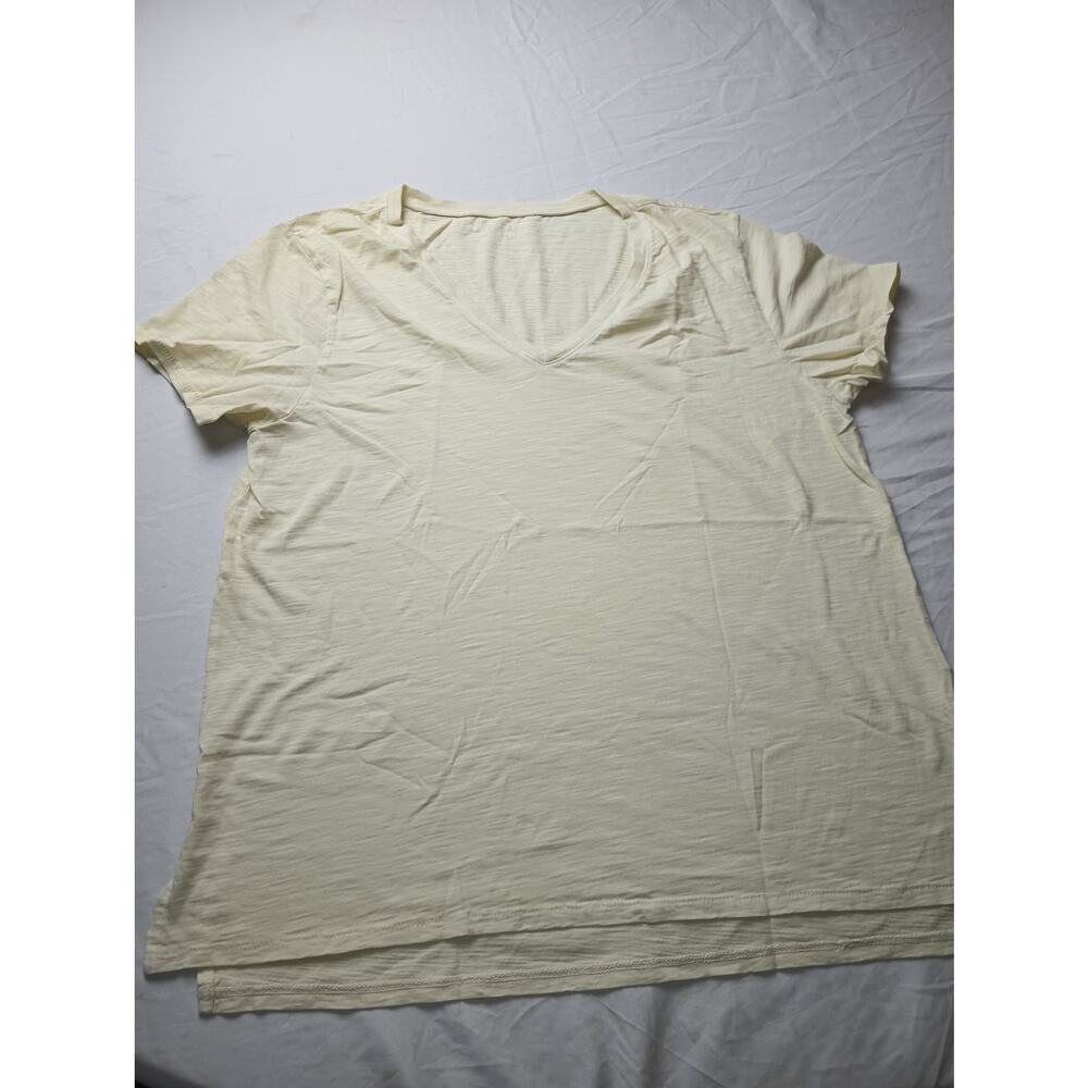 Lucky Brand Medium Women Pull on Basic Tee Shirt butter‎ yellow pale